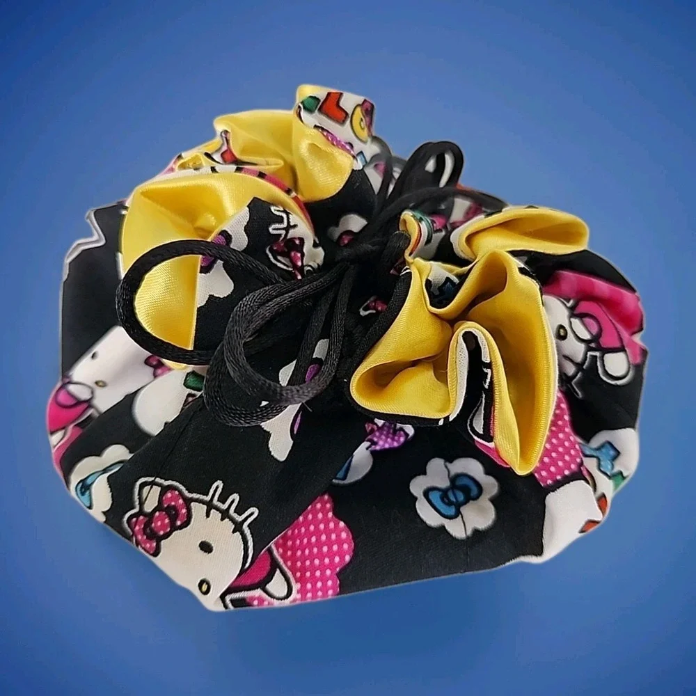 Hello Kitty Travel‎ Jewelry Bag 8-Pockets Organizer Black/Gold Satin Kitty Print